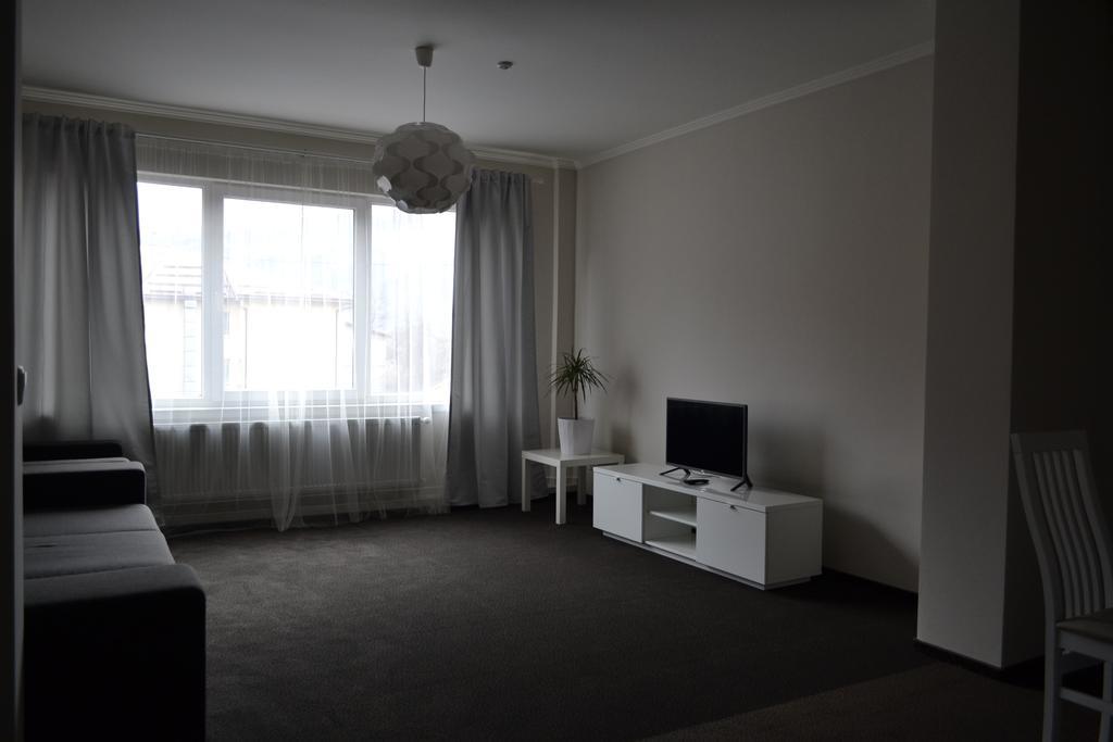 Rakhiv Hotel & Apartments Exterior photo